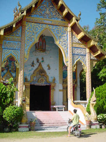 12_country_temple